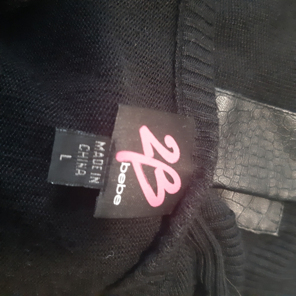 2B bebe black vneck faux leather patch sleeved hi/lo sweater size large - Picture 6 of 8